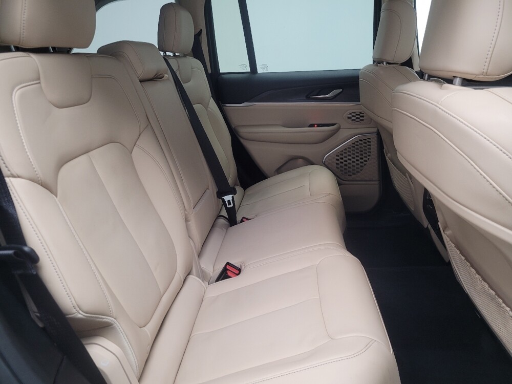 2022 Jeep Grand Cherokee in Ft Wayne, IN 46805 - 18122204 19