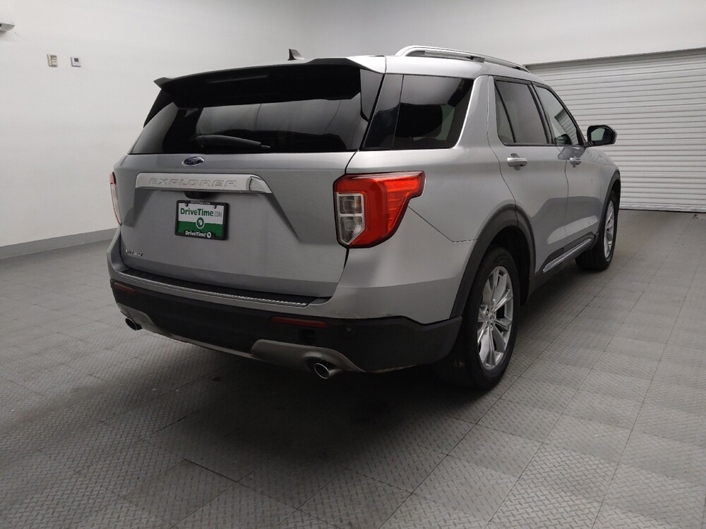 2024 Ford Explorer in Arlington, TX 76011 - 18122209 9