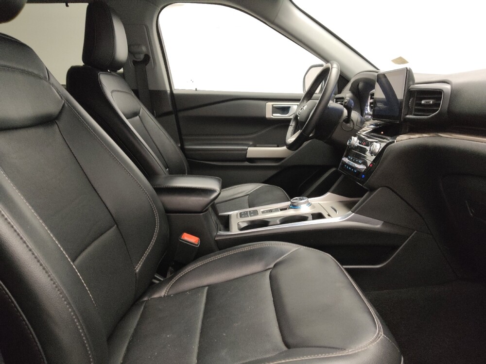 2024 Ford Explorer in Arlington, TX 76011 - 18122209 21
