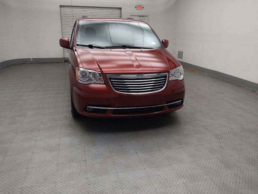 2016 Chrysler Town & Country in Lombard, IL 60148 - 18122211 14