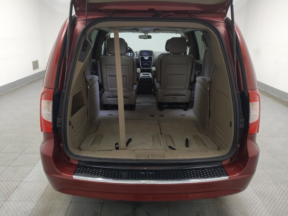 2016 Chrysler Town & Country in Lombard, IL 60148 - 18122211 29