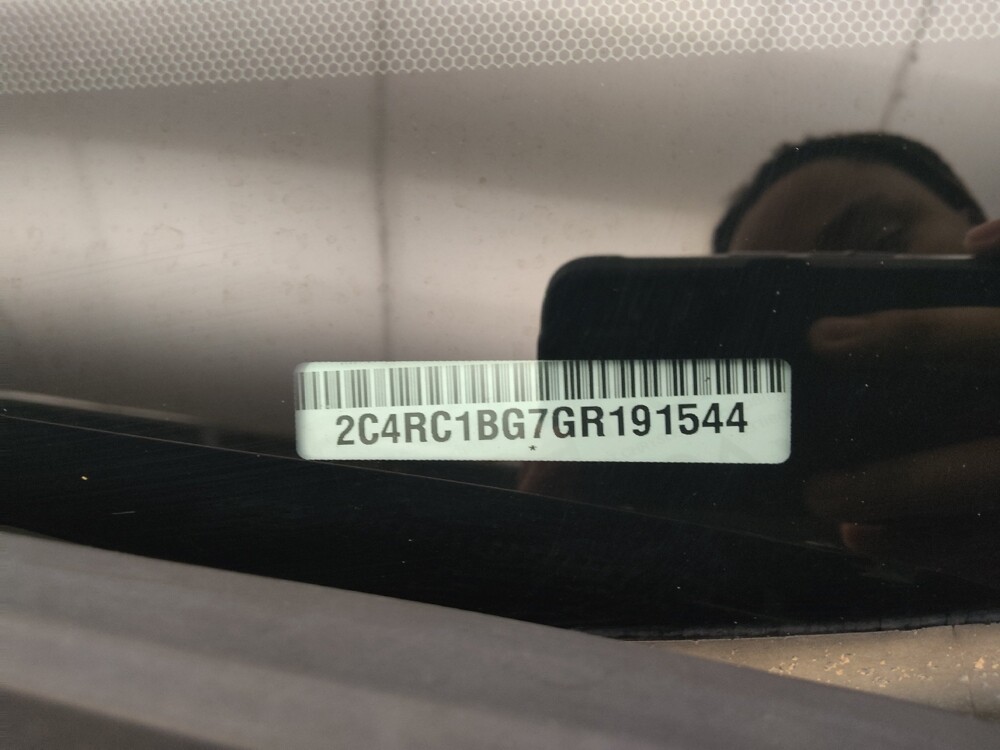 2016 Chrysler Town & Country in Lombard, IL 60148 - 18122211 33