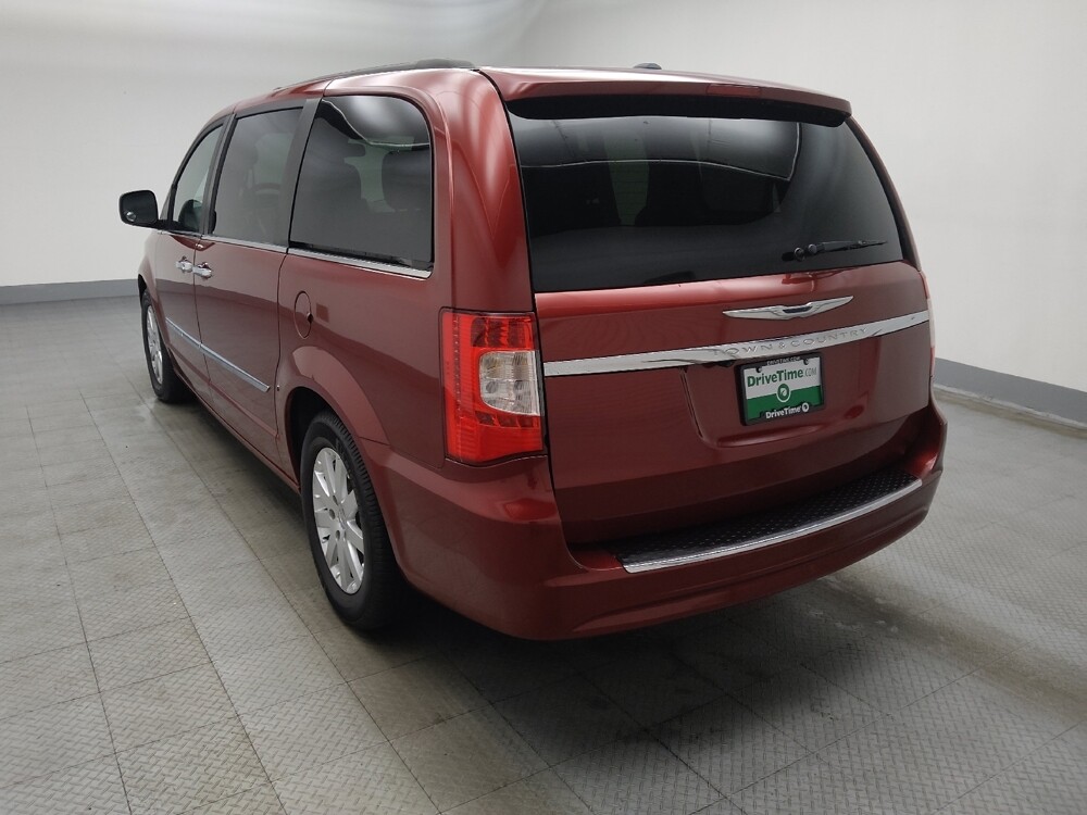 2016 Chrysler Town & Country in Lombard, IL 60148 - 18122211 5