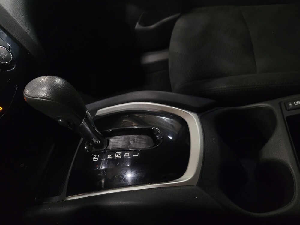 2015 Nissan Rogue in Pittsburgh, PA 15236 - 18122221 26