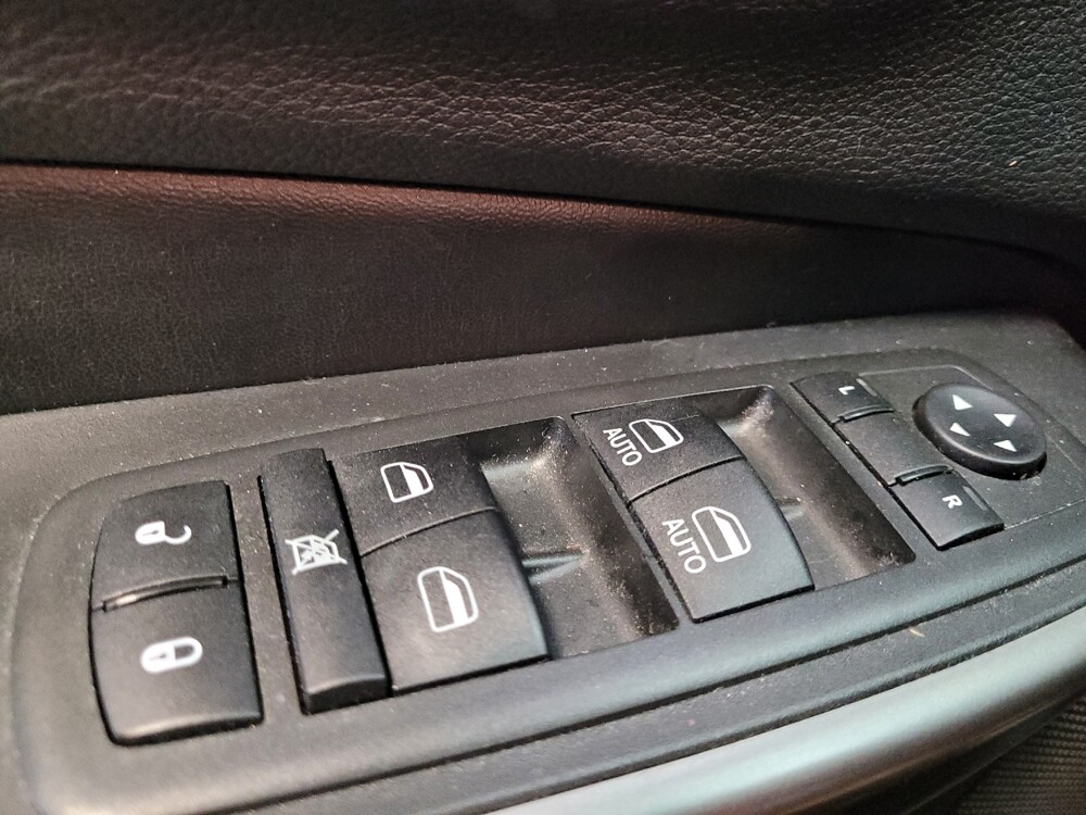 2019 Jeep Cherokee in Gastonia, NC 28056 - 18122225 27