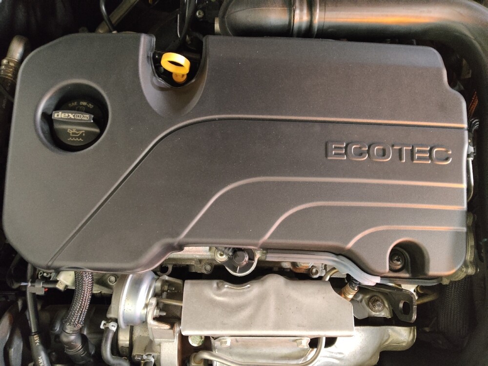 2020 Chevrolet Malibu in Birmingham, AL 35215 - 18122229 30