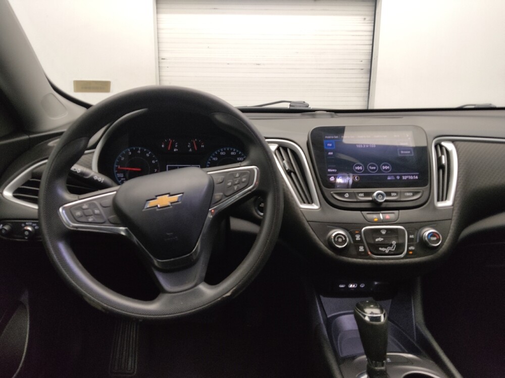 2020 Chevrolet Malibu in Birmingham, AL 35215 - 18122229 22