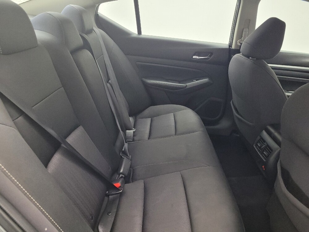 2019 Nissan Altima in Raleigh, NC 27604 - 18122233 19