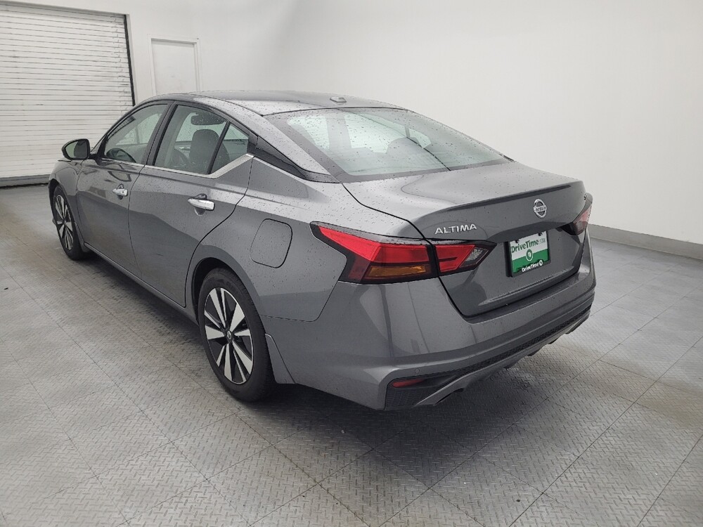 2019 Nissan Altima in Raleigh, NC 27604 - 18122233 5