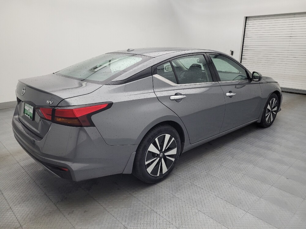 2019 Nissan Altima in Raleigh, NC 27604 - 18122233 10