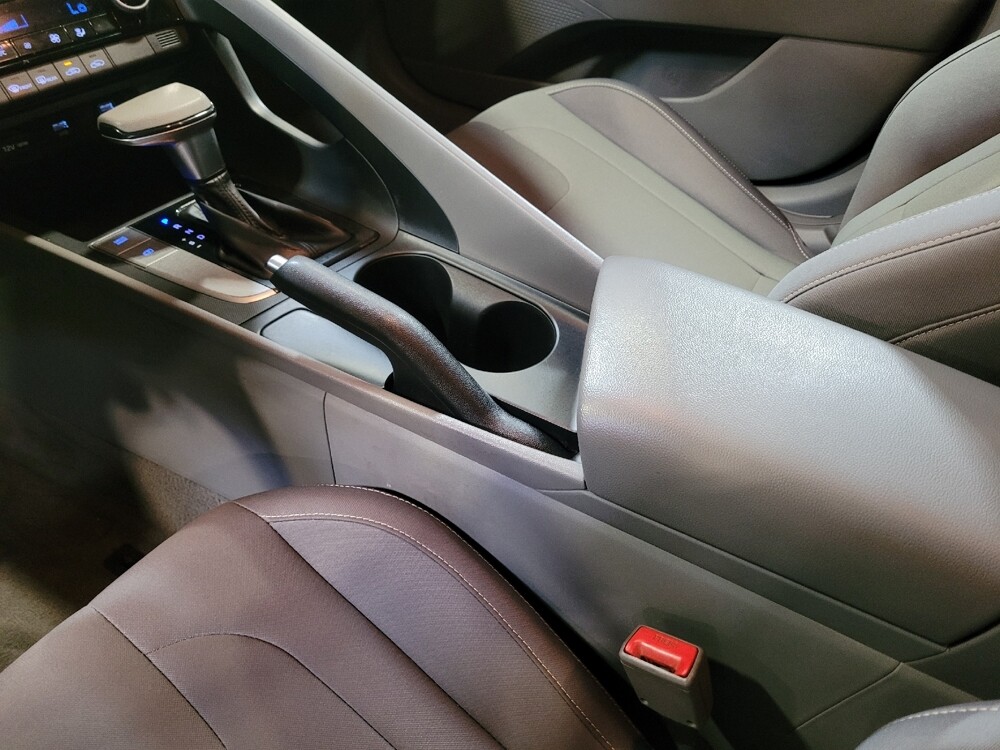 2021 Hyundai Elantra in Riverside, CA 92504 - 18122246 26