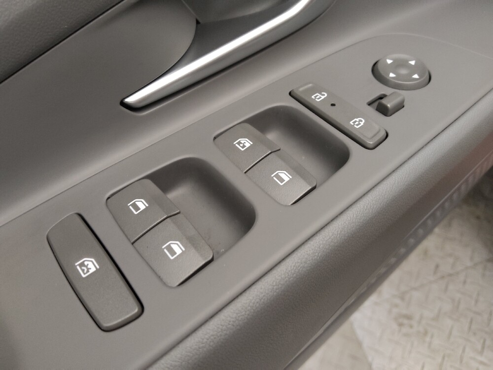 2025 Hyundai Elantra in Denver, CO 80012 - 18122247 27