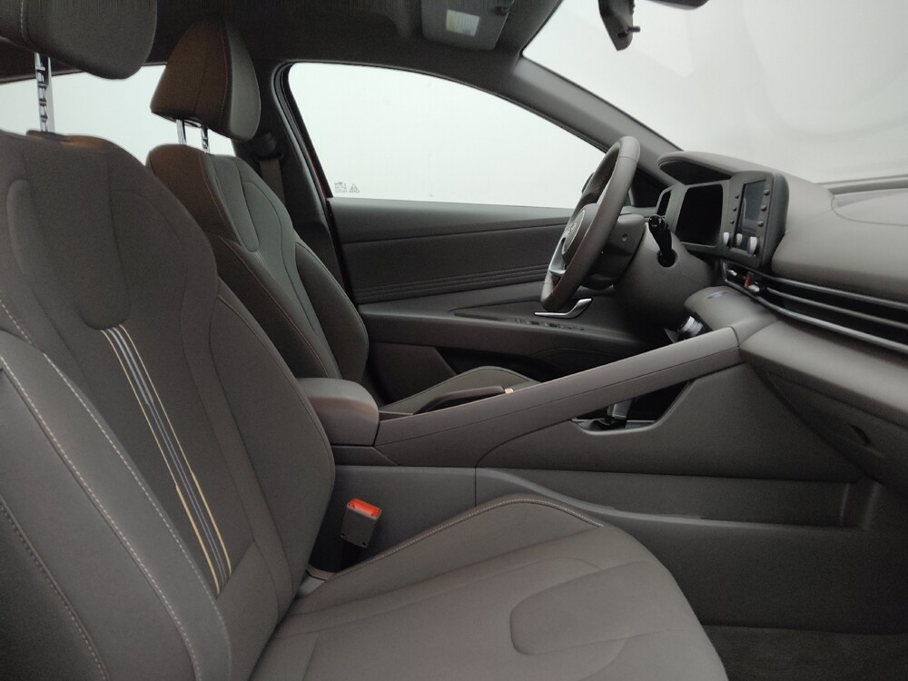 2025 Hyundai Elantra in Denver, CO 80012 - 18122247 21