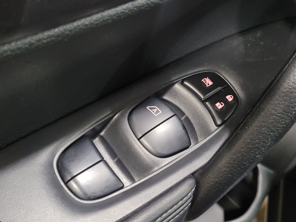 2016 Nissan Rogue in Pittsburgh, PA 15236 - 18122254 27