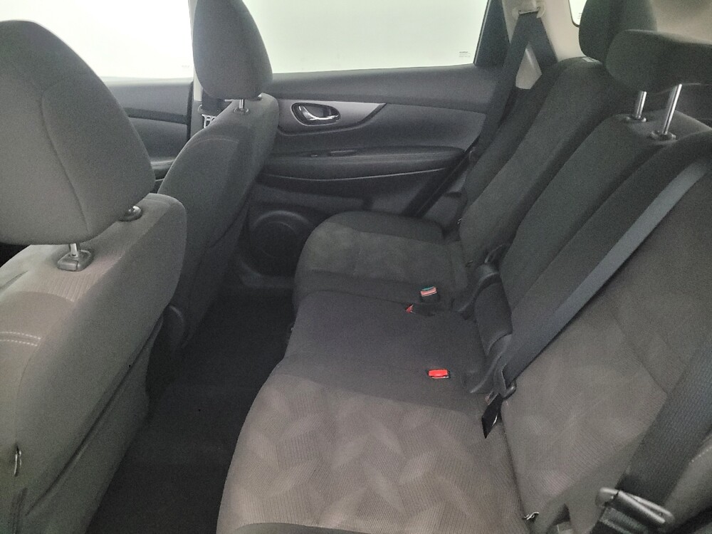 2016 Nissan Rogue in Pittsburgh, PA 15236 - 18122254 18