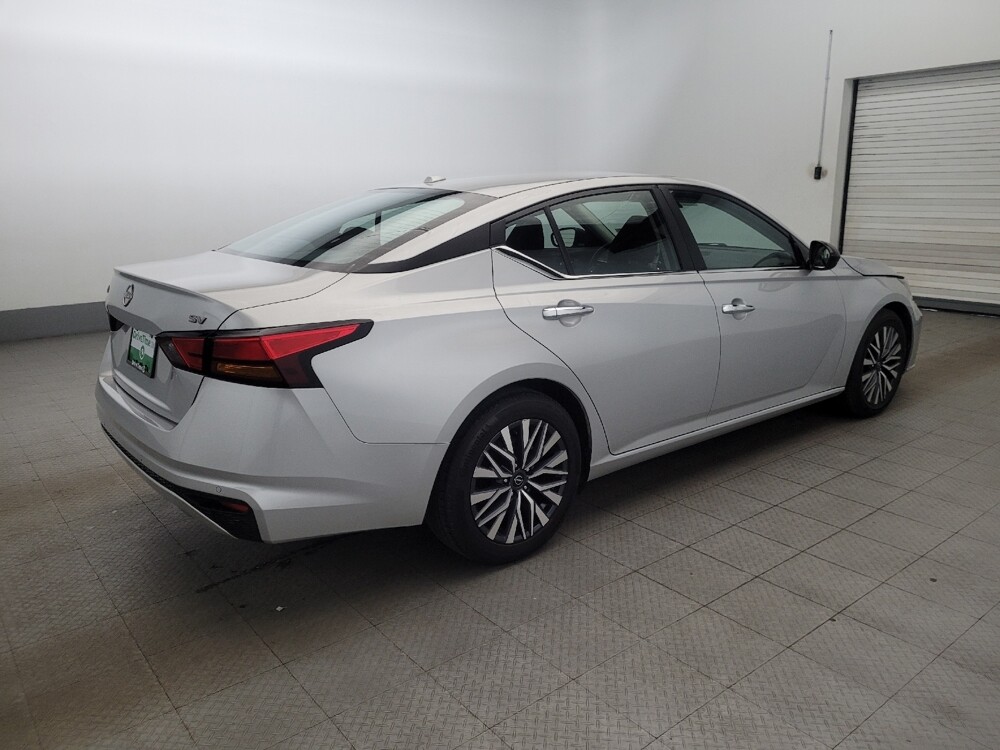 2024 Nissan Altima in Pittsburgh, PA 15236 - 18122256 10
