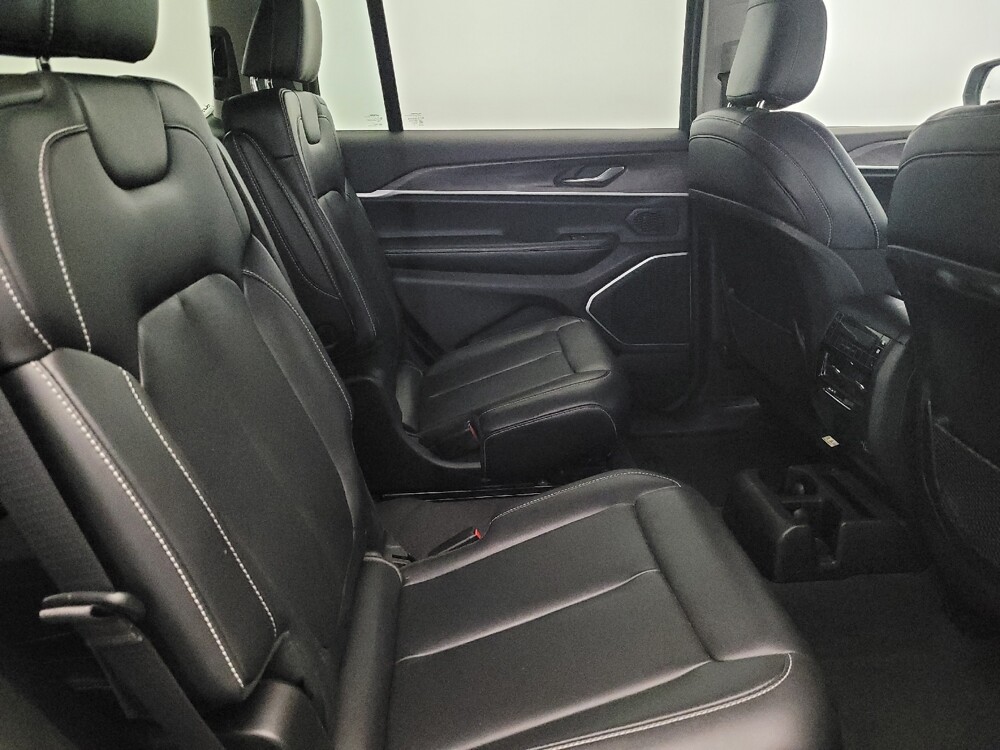 2022 Jeep Grand Cherokee L in Pittsburgh, PA 15236 - 18122257 19