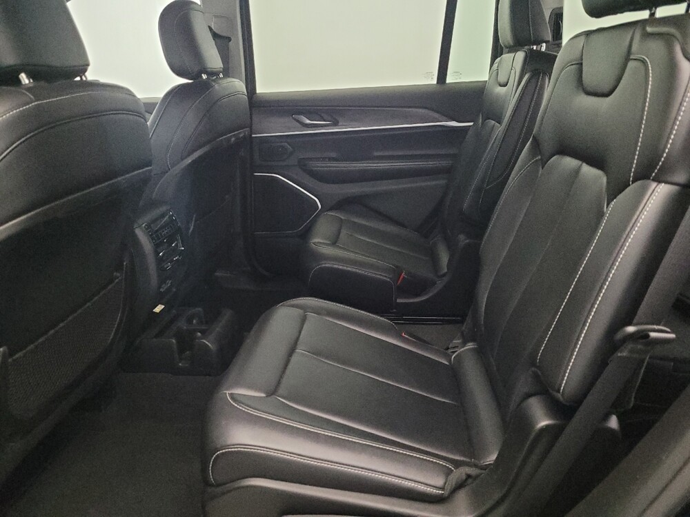 2022 Jeep Grand Cherokee L in Pittsburgh, PA 15236 - 18122257 18