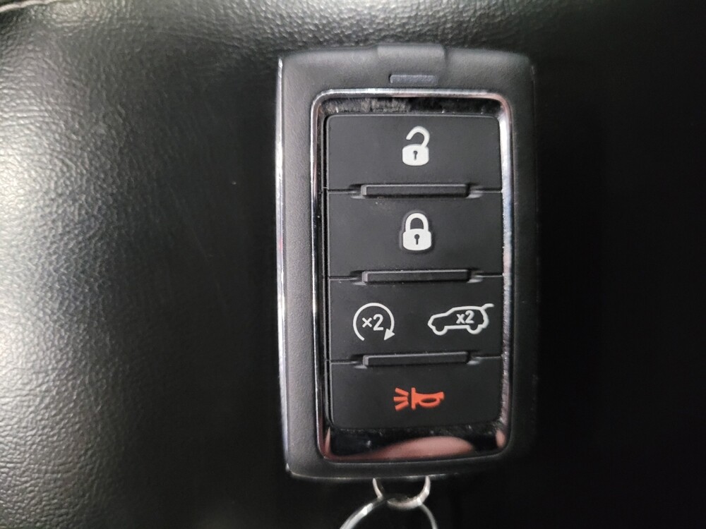 2022 Jeep Grand Cherokee L in Pittsburgh, PA 15236 - 18122257 32