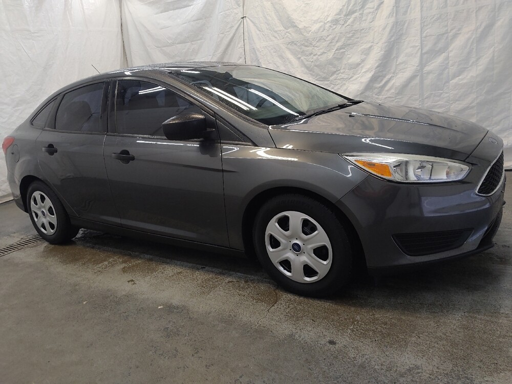 2017 Ford Focus in Fairfield, OH 45014 - 18122265 11