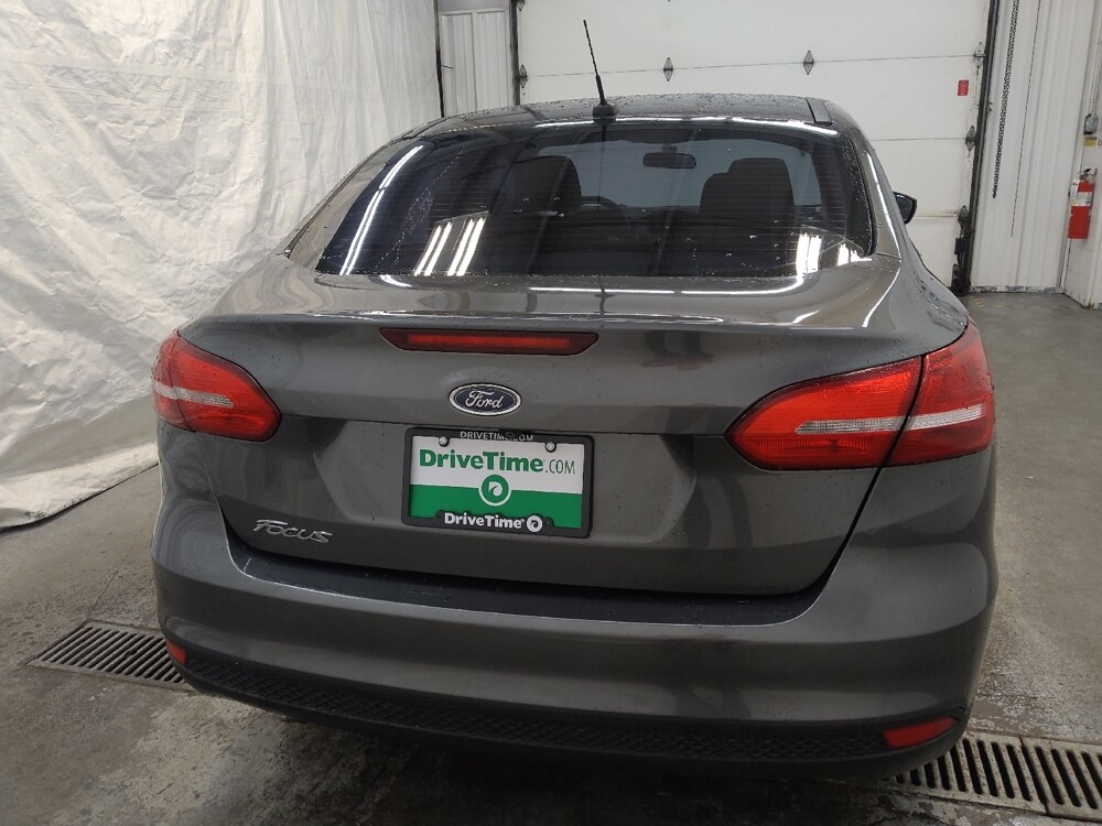 2017 Ford Focus in Fairfield, OH 45014 - 18122265 7