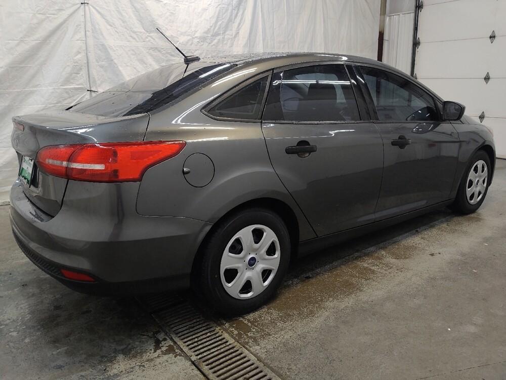 2017 Ford Focus in Fairfield, OH 45014 - 18122265 10