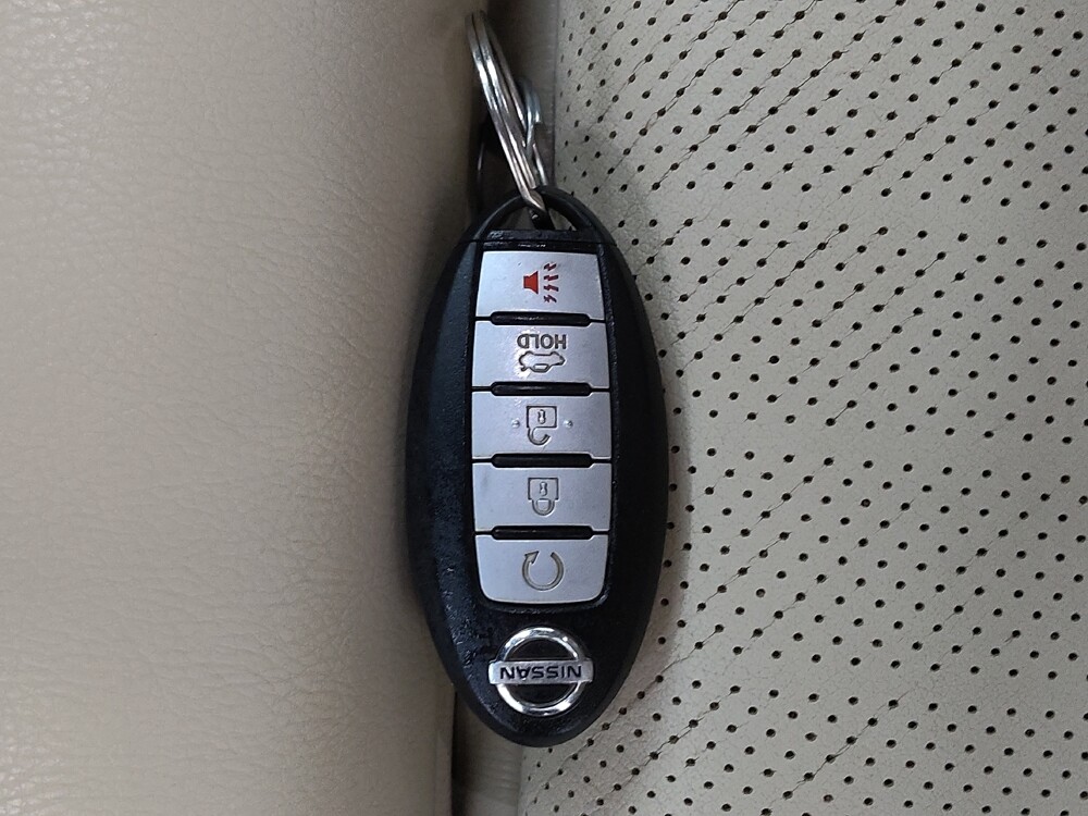 2017 Nissan Maxima in Cincinnati, OH 45255 - 18122268 32