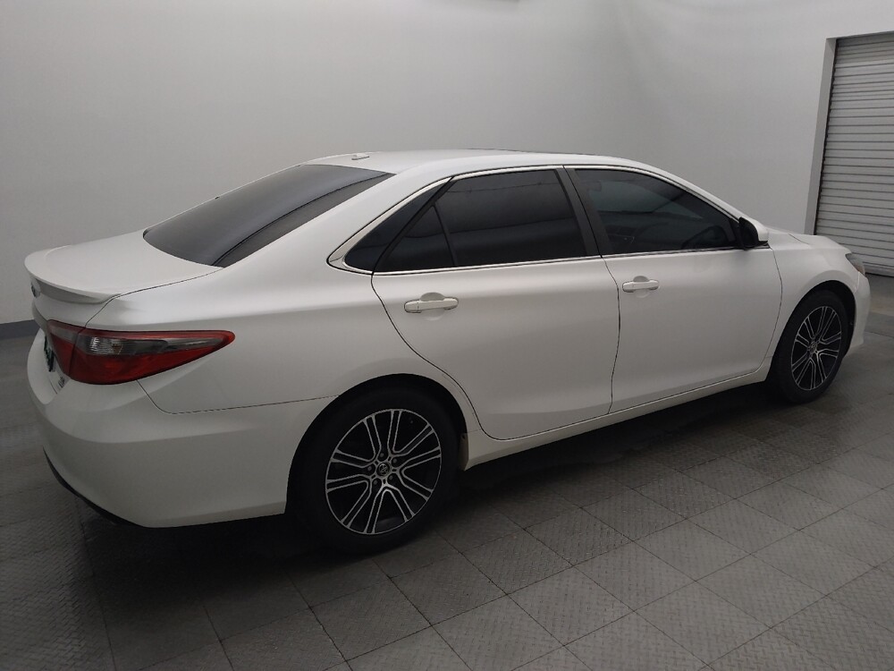 2016 Toyota Camry in Houston, TX 77034 - 18122277 10