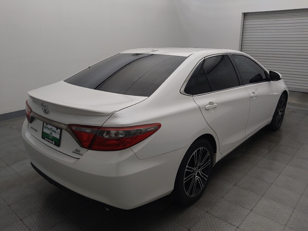 2016 Toyota Camry in Houston, TX 77034 - 18122277 9