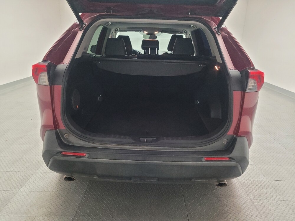 2019 Toyota RAV4 in Montclair, CA 91763 - 18122280 29