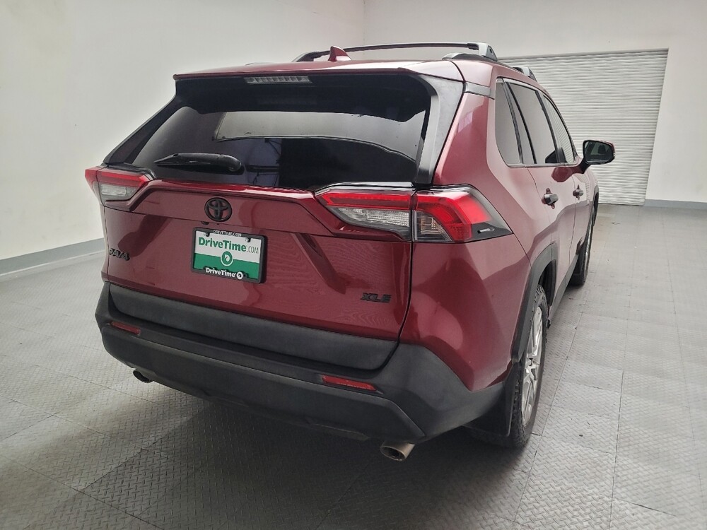 2019 Toyota RAV4 in Montclair, CA 91763 - 18122280 7