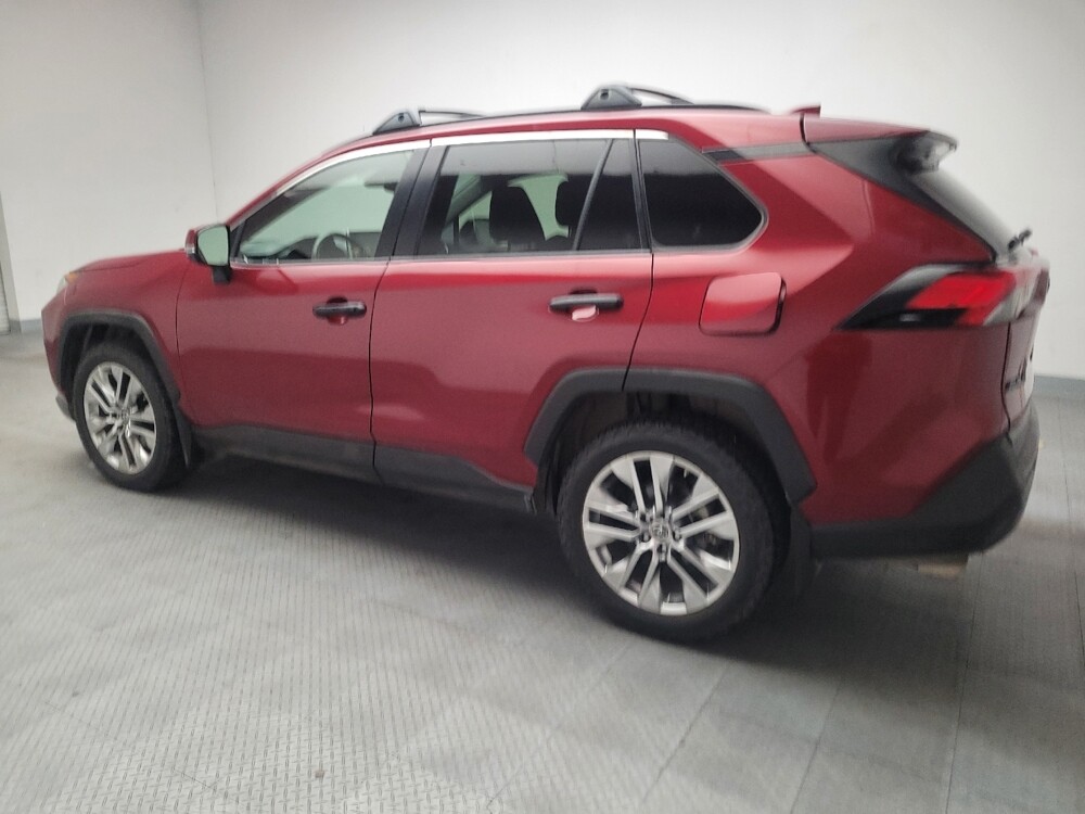 2019 Toyota RAV4 in Montclair, CA 91763 - 18122280 3