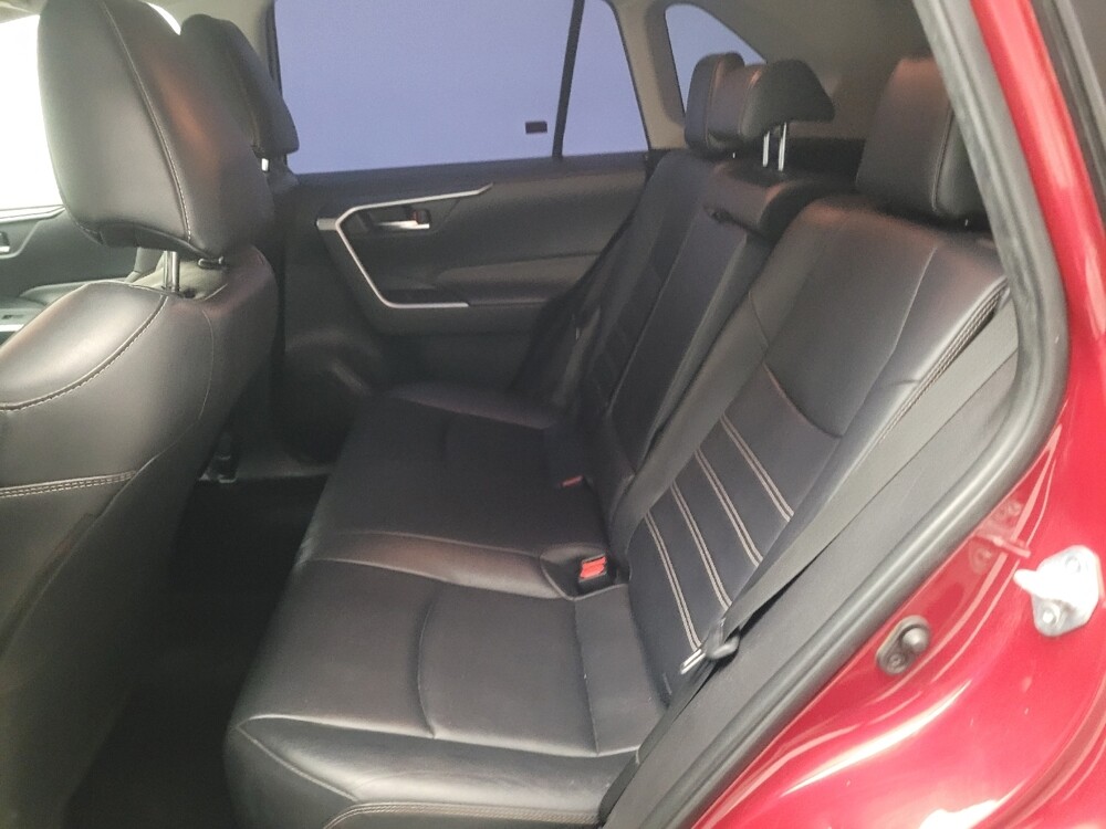 2019 Toyota RAV4 in Montclair, CA 91763 - 18122280 18