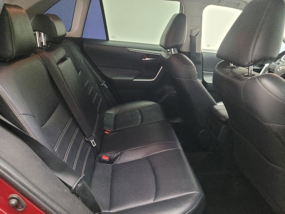 2019 Toyota RAV4 in Montclair, CA 91763 - 18122280 19