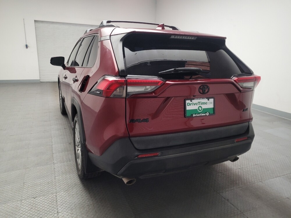 2019 Toyota RAV4 in Montclair, CA 91763 - 18122280 6