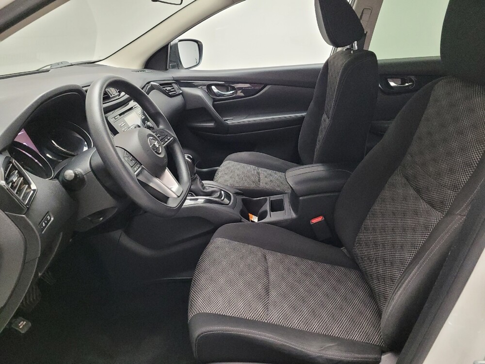 2017 Nissan Rogue Sport in Riverside, CA 92504 - 18122290 17