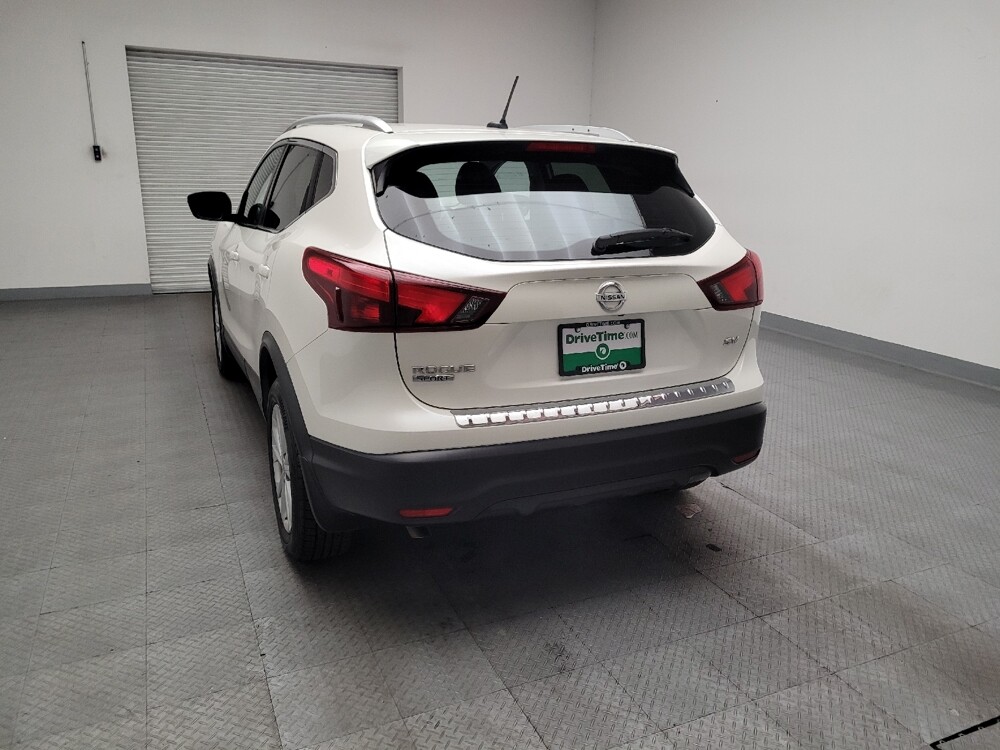 2017 Nissan Rogue Sport in Riverside, CA 92504 - 18122290 6