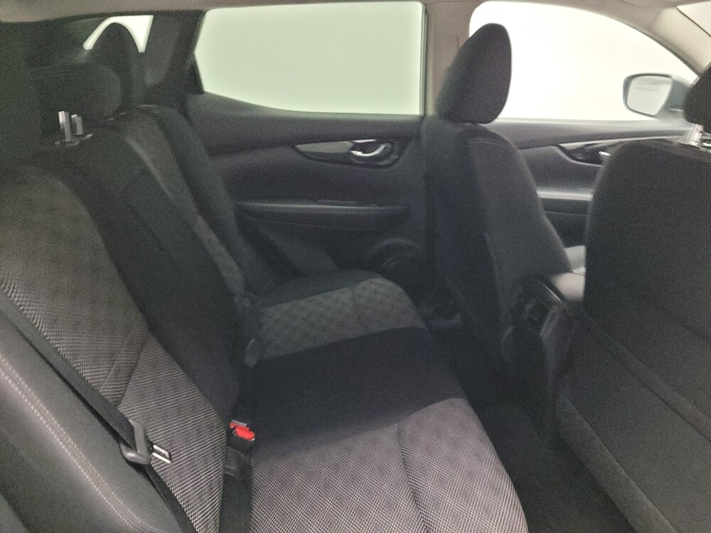 2017 Nissan Rogue Sport in Riverside, CA 92504 - 18122290 19