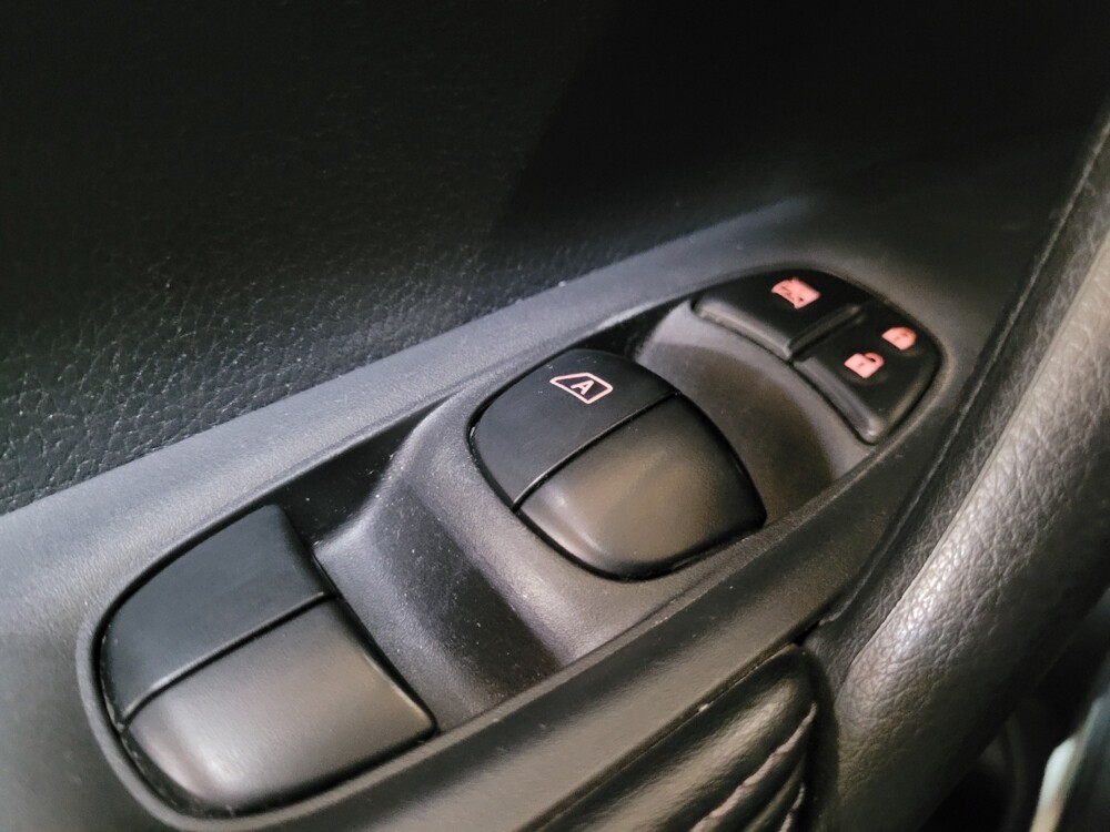 2017 Nissan Rogue Sport in Riverside, CA 92504 - 18122290 27