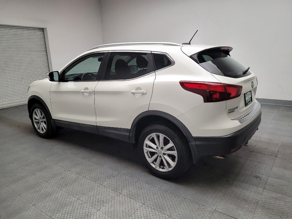 2017 Nissan Rogue Sport in Riverside, CA 92504 - 18122290 3