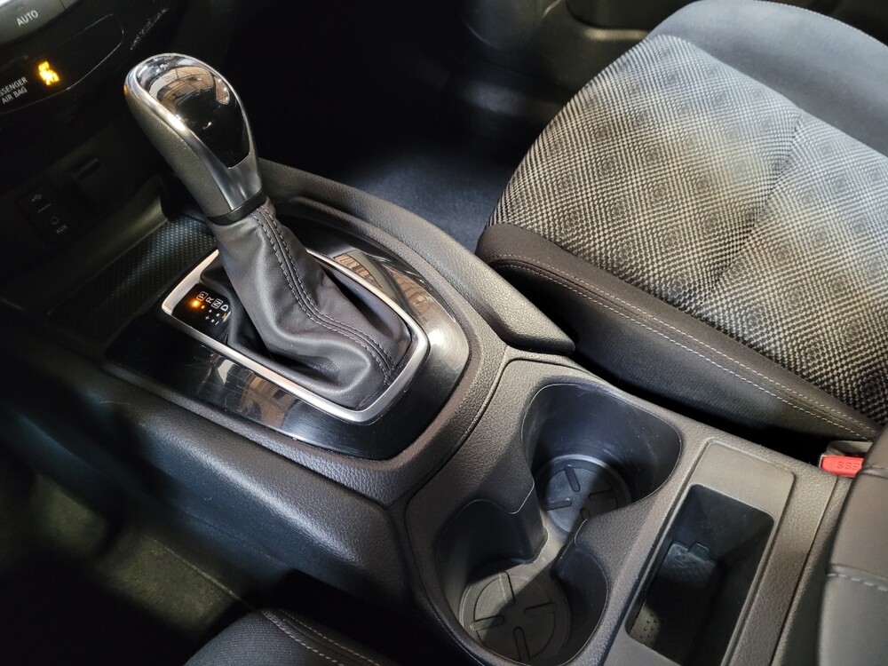 2017 Nissan Rogue Sport in Riverside, CA 92504 - 18122290 26