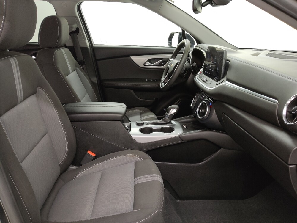2024 Chevrolet Blazer in St. Louis, MO 63125 - 18122293 21