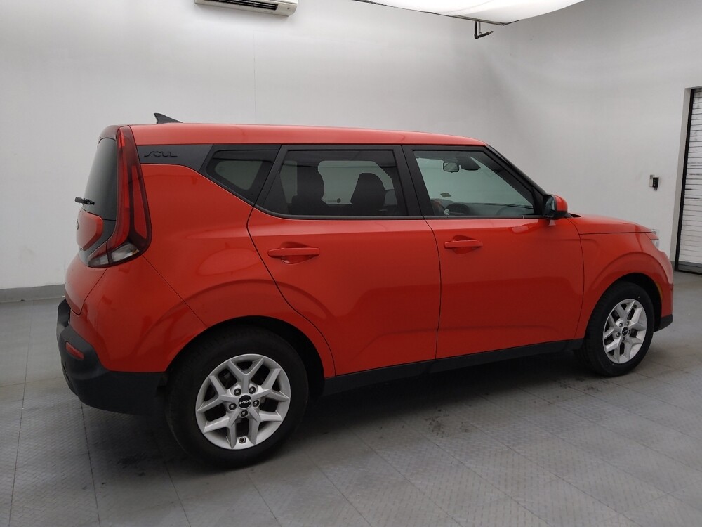 2022 Kia Soul in Charlotte, NC 28213 - 18122297 10