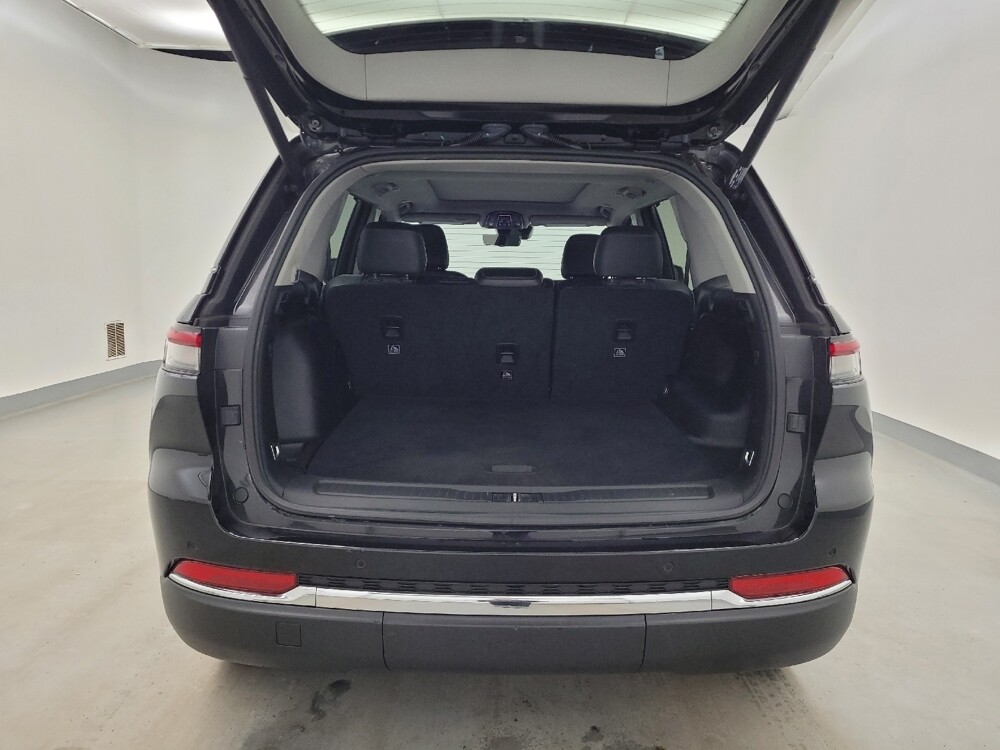 2023 Jeep Grand Cherokee in Maple Heights, OH 44137 - 18122306 29