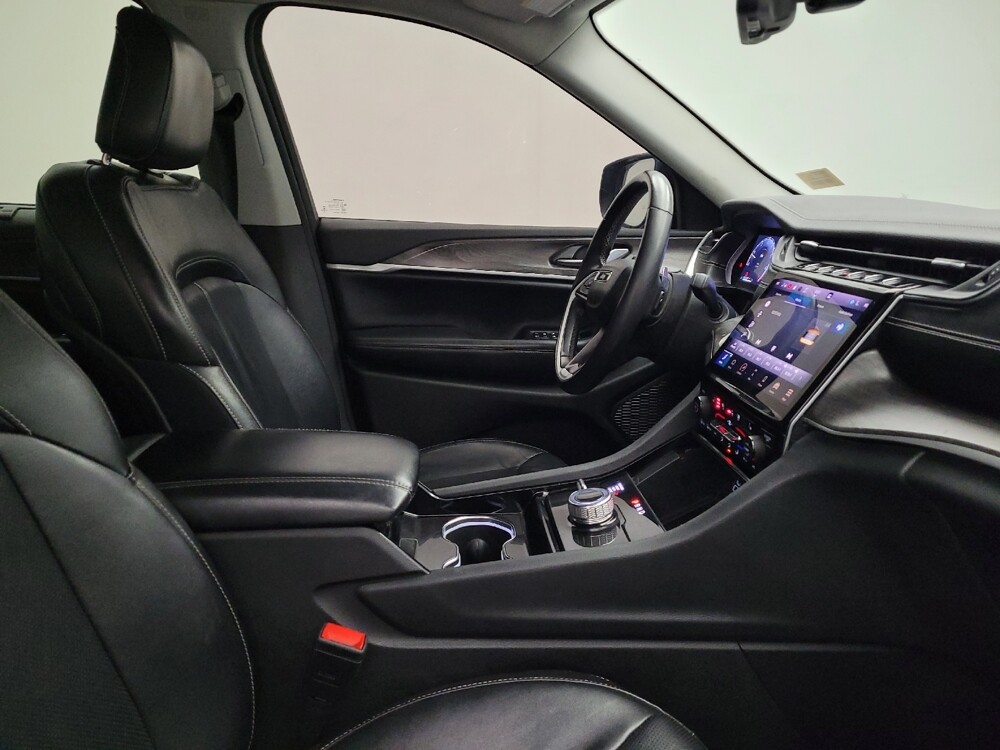 2023 Jeep Grand Cherokee in Maple Heights, OH 44137 - 18122306 19