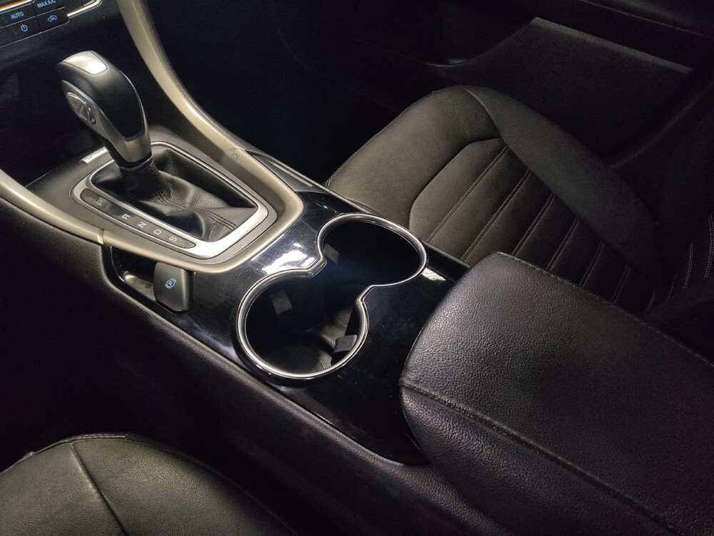 2016 Ford Fusion in Savannah, GA 31419 - 18122320 26