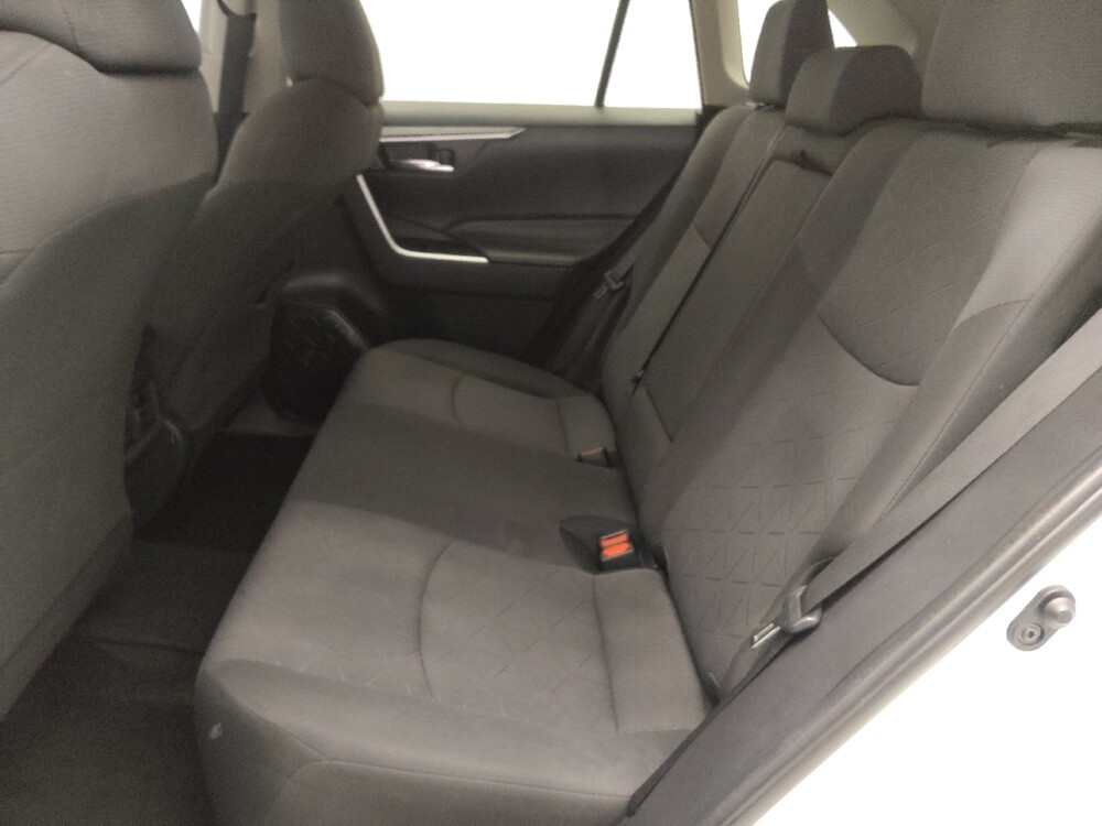 2019 Toyota RAV4 in Savannah, GA 31419 - 18122321 18