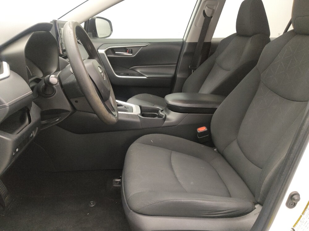 2019 Toyota RAV4 in Savannah, GA 31419 - 18122321 17