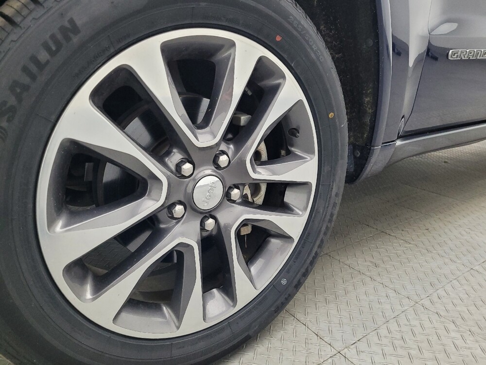 2018 Jeep Grand Cherokee in Savannah, GA 31419 - 18122322 31