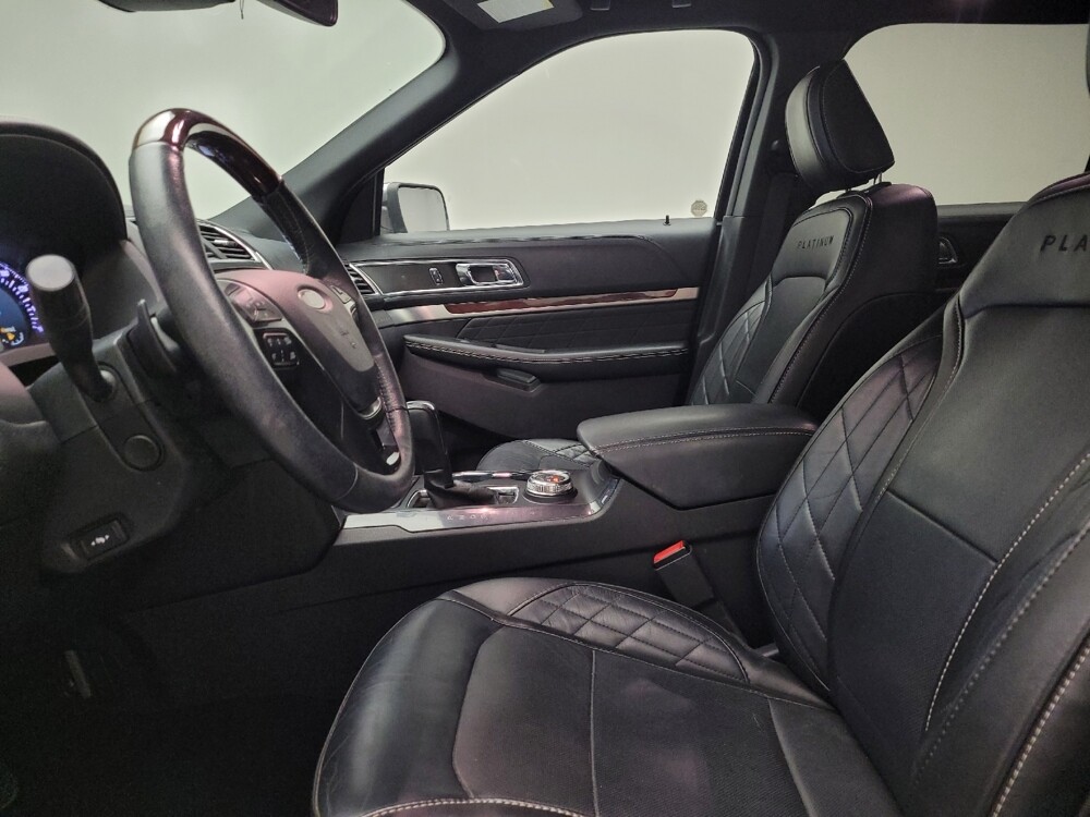 2018 Ford Explorer in Grand Rapids, MI 49508 - 18122328 17